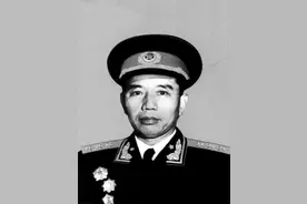 越战炊事兵主动请战，未杀一人却立一等功，开国上将王震亲自接见图片