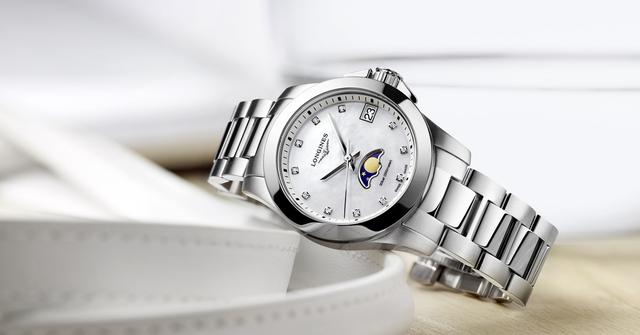 复古绿与奢华金的碰撞,烘托出典雅清丽的韵味(koushi手表多少钱一块)