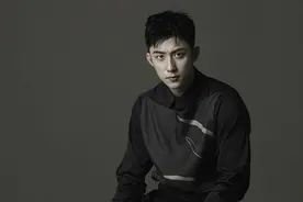 黄景瑜：行走的“小狼狗”完美的“衣架子”，好想被这个男人占有图片