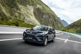 试驾威兰达丨车重1吨7配四驱爆222马力，实测油耗才5.1L图片