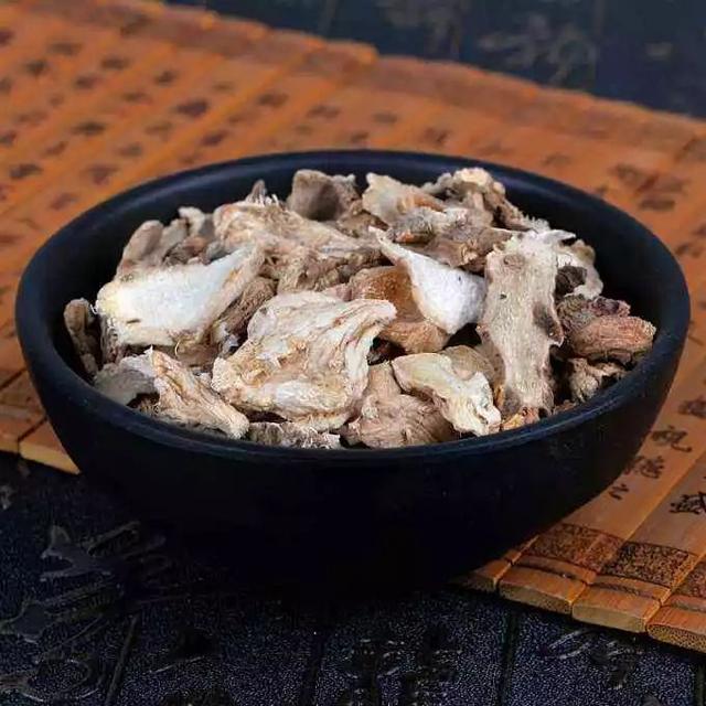 说说姓“白”的中药材——白蔹、白及、白蒺藜和白僵蚕