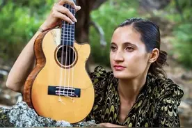 尤克里里界公认的女神！她能把尤克里里弹出无所不能的味道图片