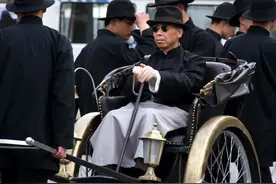 杜月笙在上海滩能只手遮天，为何到了香港却没能打出自己的天下？图片