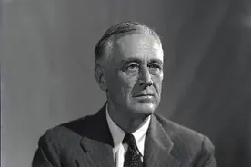 丘吉尔：我们别管中国人，让他们自生自灭，罗斯福的做法令人尊敬图片