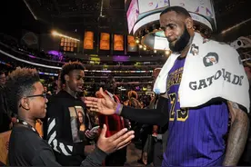 詹皇为13岁儿子布莱斯庆生!豪宅办生日派对,祝福:你只需要做自己图片