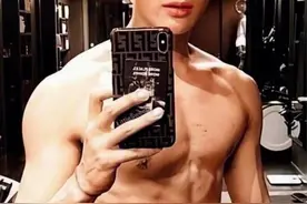 你的男神已上线！王嘉尔身材也太好了吧，据说体重只有58.2kg？图片