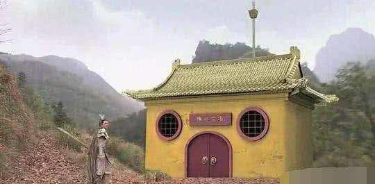 孙的火眼金睛和天眼有什么区别，为何二郎神能打赢他？