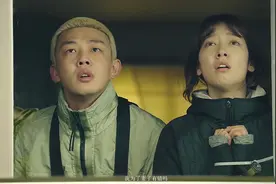 2020年韩国最好看的丧尸电影 活着图片