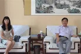 柳州首富的不归路：携百亿巨款潜逃，劝返归国，全家皆成阶下囚图片