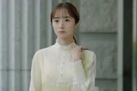 胡冰卿的双胞胎姐姐是真学霸，姐妹俩走出不同人生，也许更有意义图片
