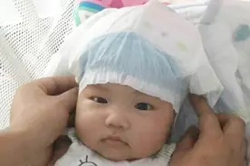 把尿不湿戴在宝宝头上，10个宝妈9个用的到，试过都夸好！视频封面