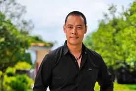 “鲁智深”晋松曾是运动员出身，47岁依然身材健硕图片