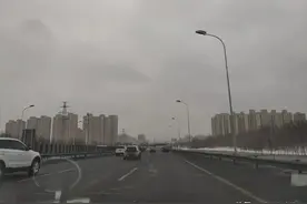 南疆城市群以喀什为中心，库尔勒呢？一起分析一下图片