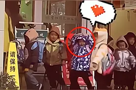“发明家爷爷”火了，自制保温舱接送孙子上学，天气凉也不怕病了图片