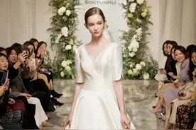 温柔绸缎高定婚纱：优雅白月光，复古少女心剪裁图片