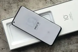 相差1000元，很多人选小米10至尊纪念版，也不选小米10？图片