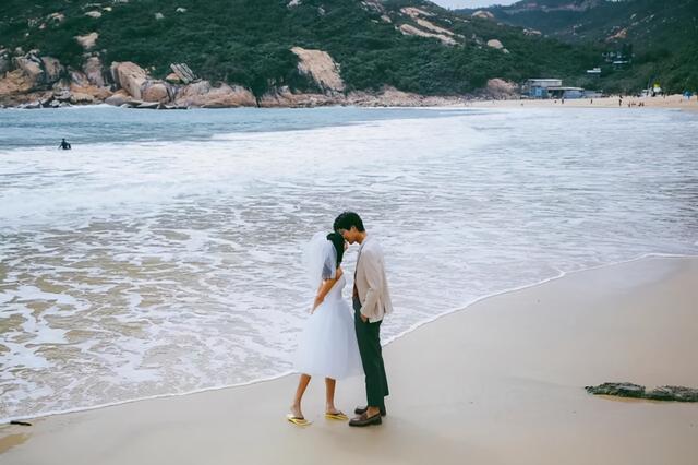 结婚后，发现女朋友和别人同居过，该怎么办？