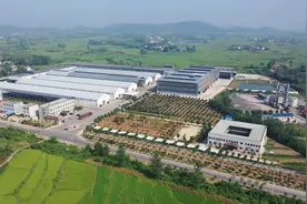 湖北一粮企24小时开足马力日产1000吨大米，保障疫情防控粮食供应视频封面