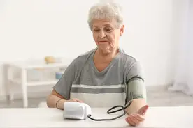 老年人的长寿血压是多少？真的是低压代表心压，高压代表脑压吗？图片