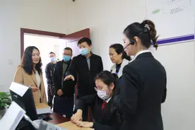 德阳市纪委监委调研指导组到什邡法院指导“清廉机关”建设工作图片