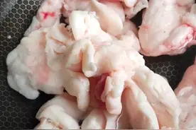 10元钱买2斤牛油，教你在家熬正宗麻辣火锅底料，在家也能做大厨图片