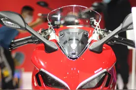 杜卡迪SuperSport 950S现身重庆摩博会 国内售价正式公布15.8w起图片