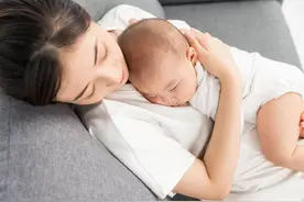 小婴儿多大能认出妈妈？越早说明偷偷做了很多“努力”，非常聪明图片