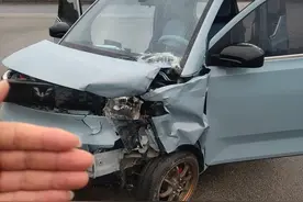 时速60码撞车实况，宏光MINI几乎报废！车主说出真心话图片