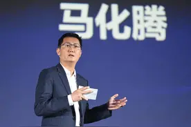 微信8.0更新，越来越QQ化，最后呢？将变成“皇冠”微信？图片