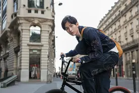 有种“逆袭”叫做成毅，当年我是你的龙套，如今你是我的配角图片