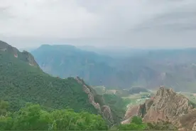 阴山山脉海拔2000米以上的山峰有哪些？图片