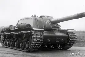 二战SU-152自行火炮，没想到它居然还是一个庞大的装甲家族图片