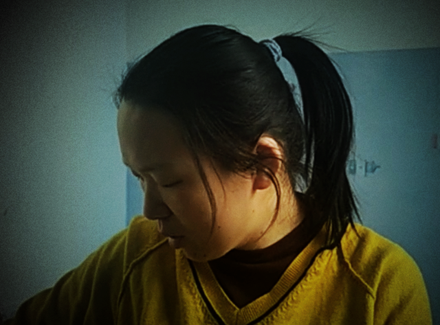 3岁女孩要变身奥特曼打败怪兽，妈妈说：女儿的坚强让我自愧不如