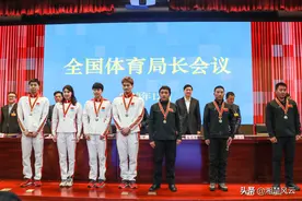 体育总局颁发大奖，国乒4队员4教练得奖，樊振东陈梦获荣誉奖章图片