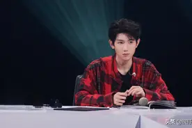 谁是宝藏歌手：陆虎女友是小提琴手，满江老婆是画家，颜值都很高图片