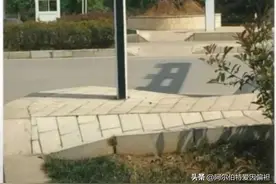 搞笑段子：人不走运的时候等个红绿灯都会被嘲讽！图片