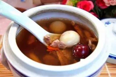 椰子炖花胶乌鸡小孩能吃吗 2025年椰子花胶煲鸡汤