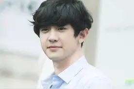 EXO胖胖的灿烈你见过吗？肉嘟嘟的可爱大男孩，无论胖瘦魅力不减图片
