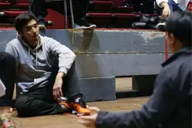 金世佳的嗓音在男演员中非常特别，比较尖细，他能红吗？图片