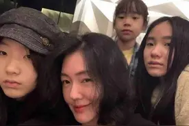 小S强迫小女儿认哥哥，许老三惊艳出镜，网友大赞其美貌超越妈妈图片
