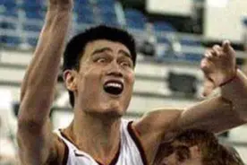 超巨也有难言之隐！詹姆斯的最尴尬让人难以接受，队友女儿都想躲图片