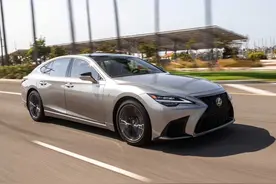 比奔驰S级低调，美版新款雷克萨斯LS500h标配空气悬挂图片