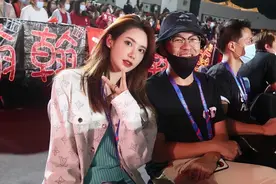 曾因变胖被嘲讽，美娜今晒“减肥后的照片”，结果美出新高度了图片