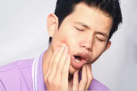 男子牙疼1周没重视，心肌梗死差点猝死！哪些牙疼要小心心脏病图片