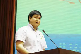 85后首富出现，他27岁时掌管30万人，30岁已经拥有1200亿财富图片