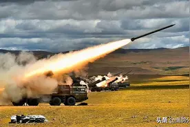 火箭弹的价格，打出导弹的精度，火箭炮被解放军玩到“白菜价”图片