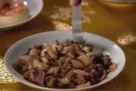 《甄嬛传》里的各样美食，有人吃的开心，有人难以下咽……图片