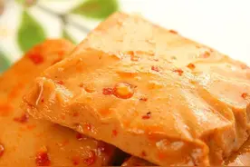 我想向大家推荐3款“夜宵零食”，好吃解馋又不贵，遇见尝一尝图片