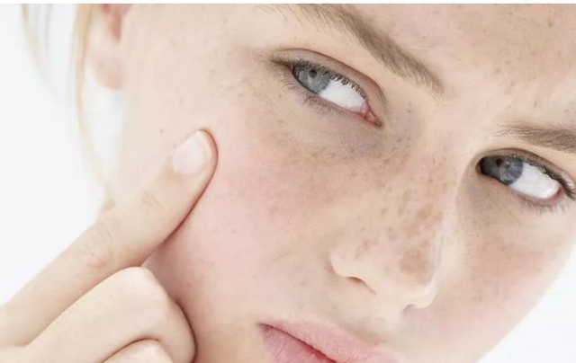 干性皮肤怎么护肤？这份最全的干皮“日常护肤”清单，建议收藏