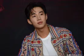 刘宪华《Dance Monkey》+《Attention》图片